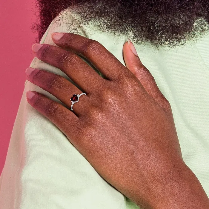 Goldiacom Rings 14k White Gold 6mm Heart Garnet A Real Diamond ring