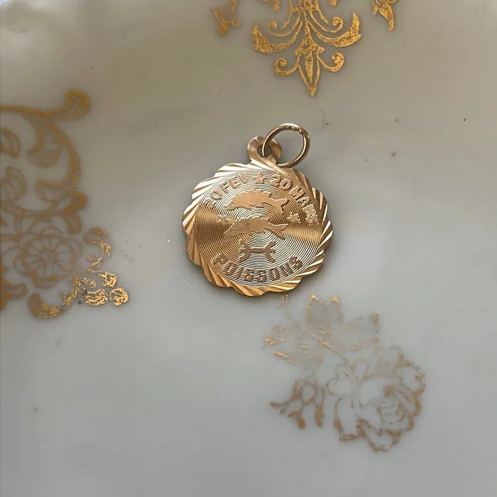 French Pisces Pendant Zodiac 10k Gold Vintage Vintage Paris Jewelry PreStyled Sets