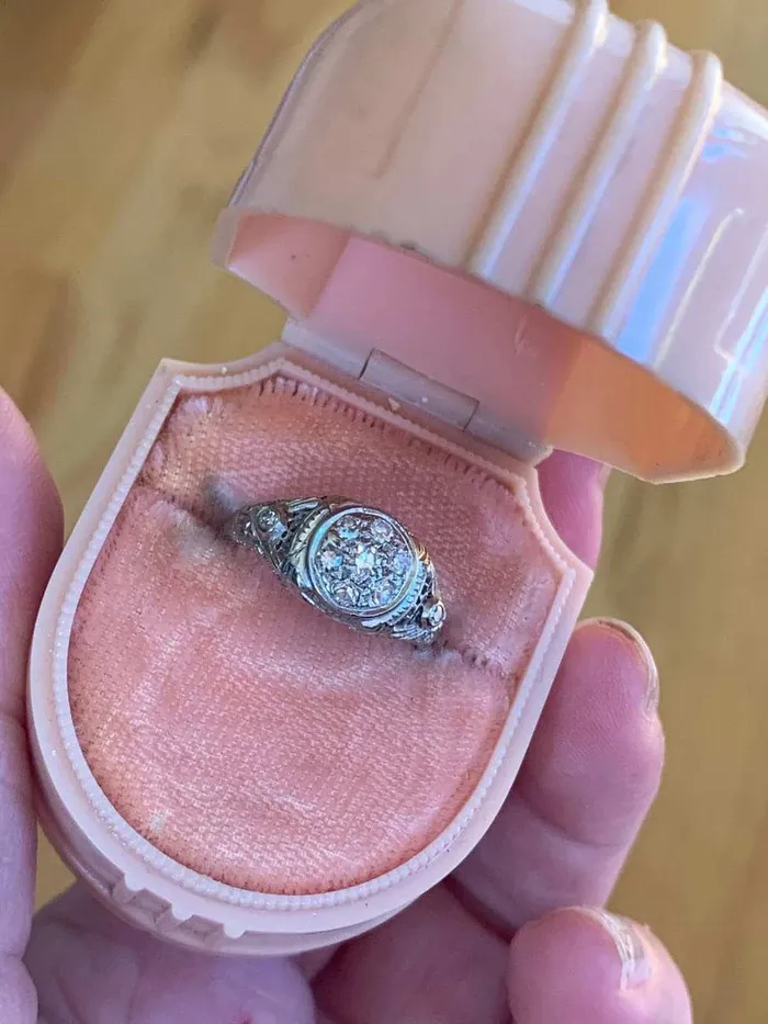 Love Vintage Paris Diamond Flower Ring Filigree 18k White Gold Art Deco Rings