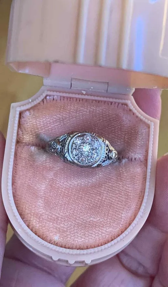 Love Vintage Paris Diamond Flower Ring Filigree 18k White Gold Art Deco Rings