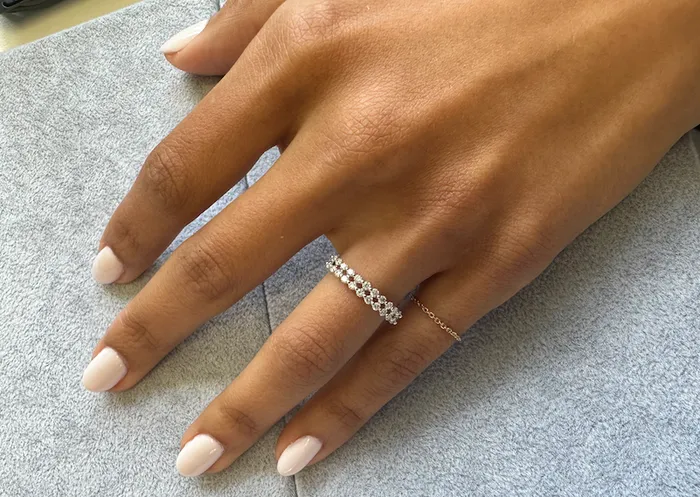 Rings Albert Hern Ring 18kt Half Band Double Diamond Line 040 carats Rings Albert Hern Ring 18kt Half Band Double Diamond Line 040 carats