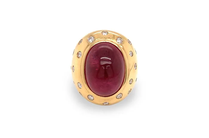 Rings Albert Hern Ring 18kt Yellow Gold Rubilite Cabochon Diamonds Rings Albert Hern Ring 18kt Yellow Gold Rubilite Cabochon Diamonds